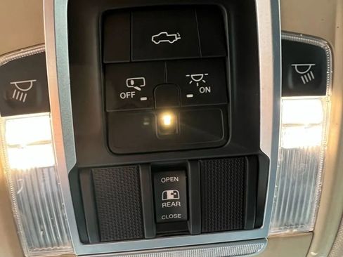 Used 2020 RAM 1500 Laramie image 18