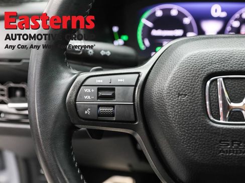 Used 2025 Honda Accord Sport image 15