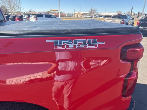 Used 2022 Chevrolet Silverado 1500 Custom Trail Boss w/ LPO, Dark Essentials Package image 18