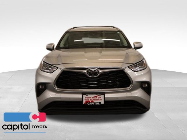 Used 2022 Toyota Highlander Limited AWD/4WD image 6