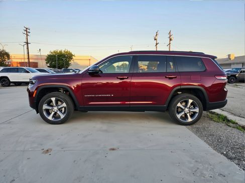 New 2026 Jeep Grand Cherokee L Limited AWD/4WD image 4