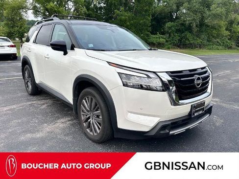 Certified 2024 Nissan Pathfinder SL w/ SL Premium Package AWD/4WD image 1