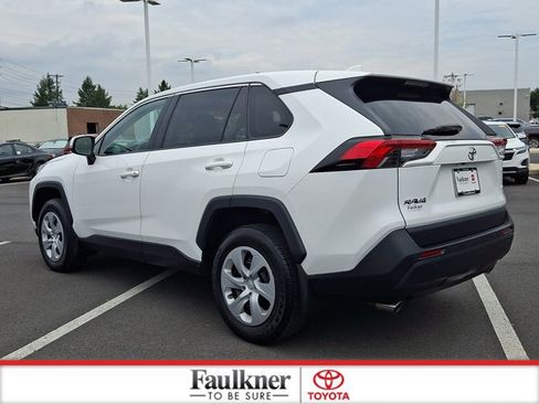 Used 2024 Toyota RAV4 LE AWD/4WD image 4