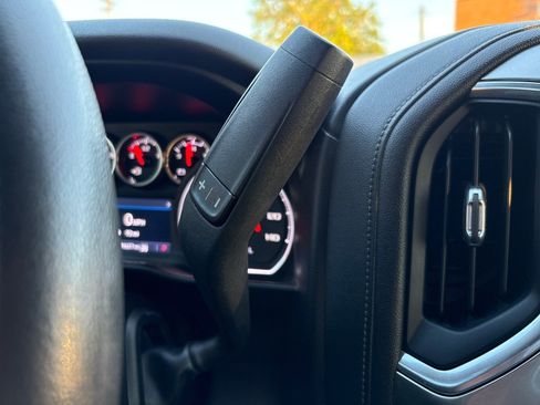 Used 2020 Chevrolet Silverado 1500 LT AWD/4WD image 25