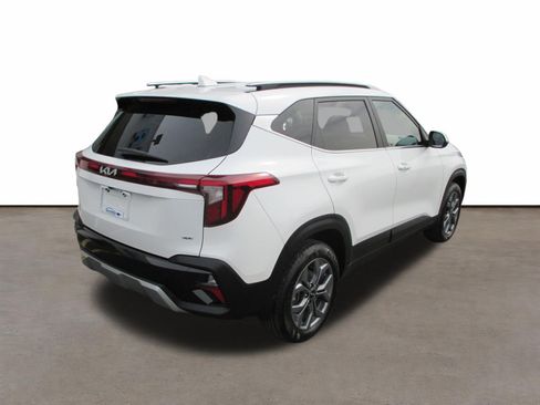 Used 2024 Kia Seltos S AWD/4WD image 3