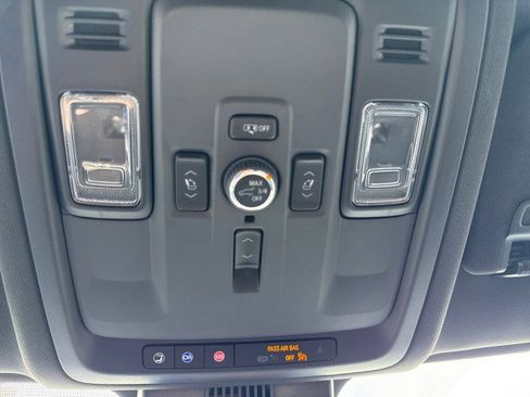 Used 2025 Chevrolet Tahoe Premier image 29