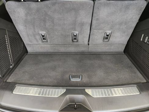 Used 2022 GMC Yukon Denali RWD image 34