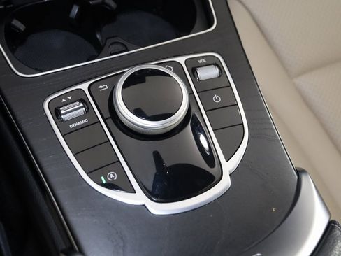 Used 2019 Mercedes-Benz C 300 4MATIC Sedan image 30