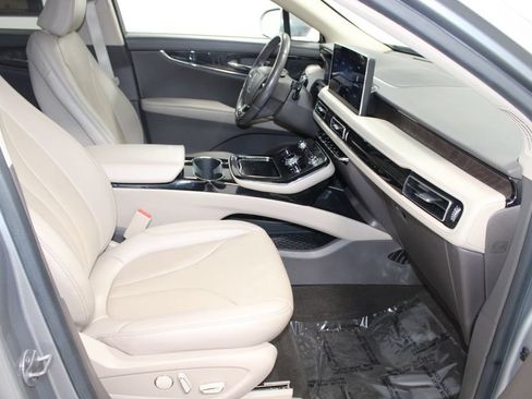 Used 2023 Lincoln Nautilus Reserve FWD image 28