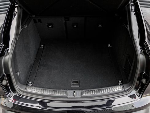 Used 2023 Porsche Macan image 28