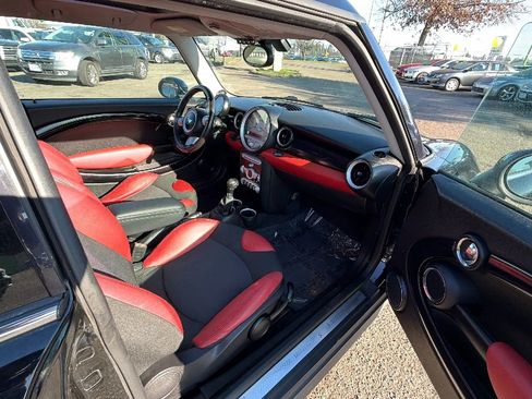 Used 2010 MINI Cooper Clubman S image 11