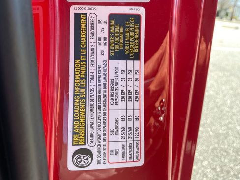 Used 2019 Volkswagen Beetle 2.0T SE image 31