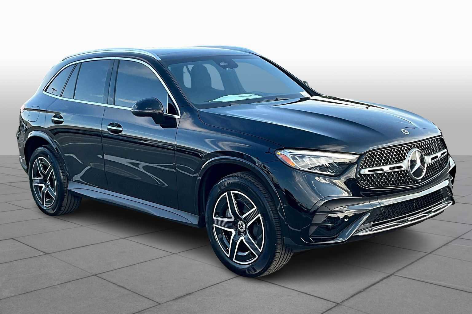 Certified 2026 Mercedes-Benz GLC 300 image 2