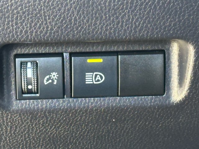 Certified 2025 Toyota RAV4 XLE AWD/4WD image 23