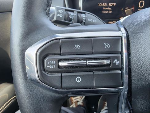 Used 2025 GMC Terrain Elevation w/ Black Edition image 13