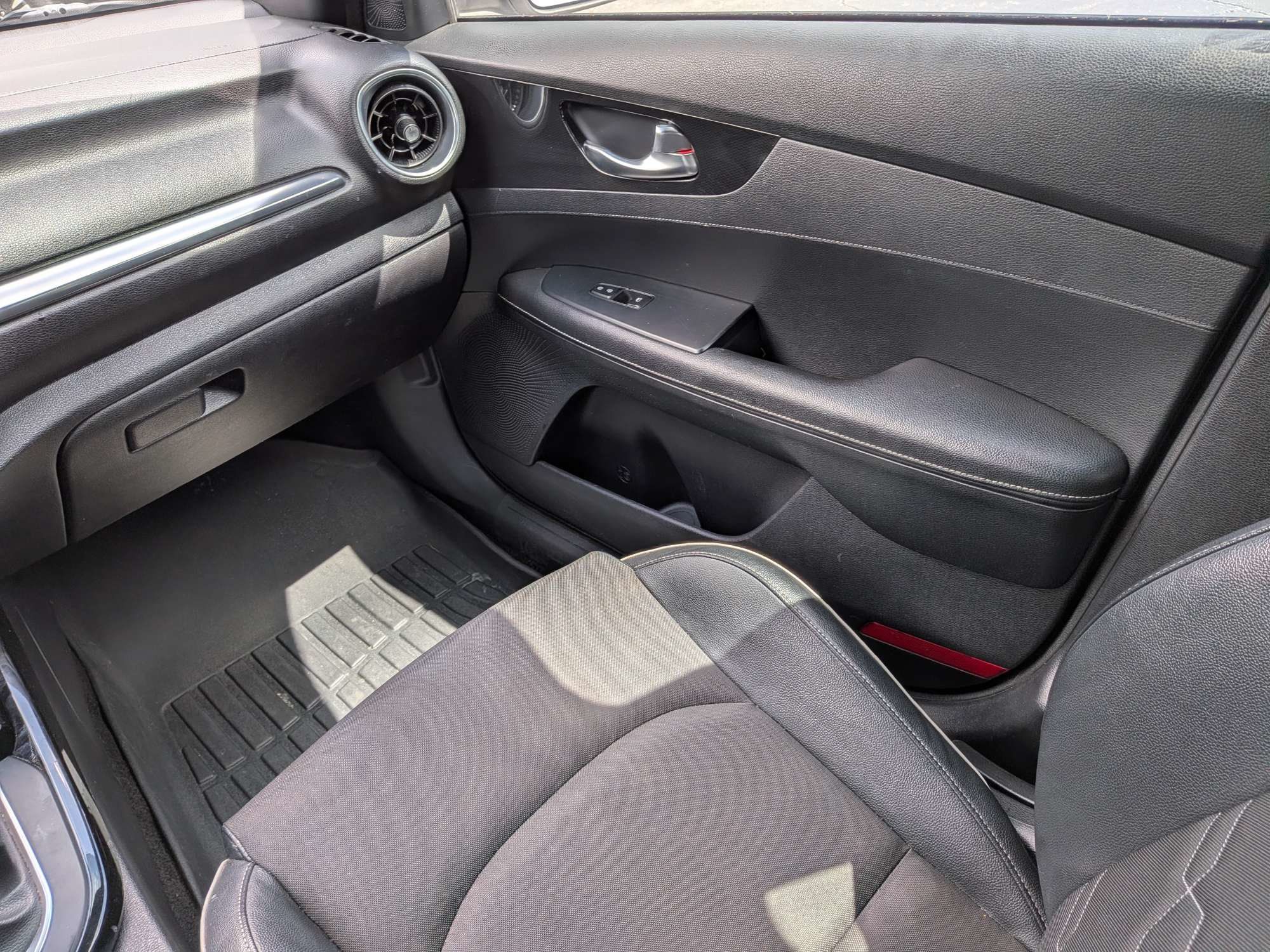 Used 2020 Kia Forte GT-Line FWD image 15