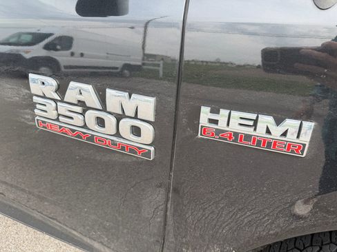 Used 2018 RAM 3500 Tradesman w/ Chrome Appearance Group image 7