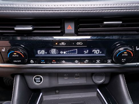 Used 2023 Nissan Rogue Platinum w/ Platinum Premium Package image 22