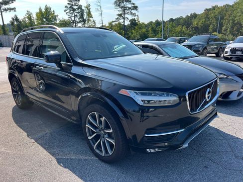 Used 2019 Volvo XC90 T5 Momentum w/ Protection Package Premier FWD image 3