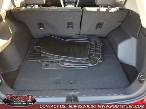 Used 2024 GMC Terrain Denali w/ Denali Premium Package image 17