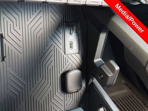 Used 2026 Toyota 4Runner Platinum AWD/4WD image 30