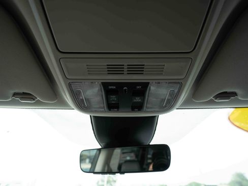 Used 2025 Honda Odyssey EX-L image 18