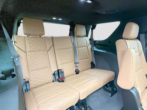 Certified 2023 Cadillac Escalade Sport w/ LPO, ONYX Package image 30