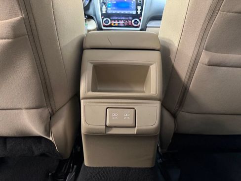 Used 2019 Subaru Outback 2.5i Premium AWD/4WD image 24