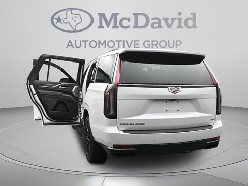 Used 2023 Cadillac Escalade Sport Platinum AWD/4WD image 54
