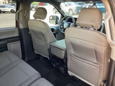 Used 2015 Ford F150 XLT image 34