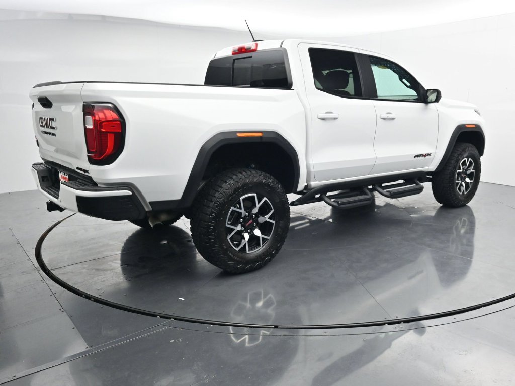 Used 2024 GMC Canyon AT4X AWD/4WD image 8