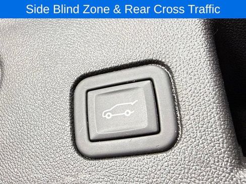 Used 2023 Chevrolet Equinox RS AWD/4WD image 15