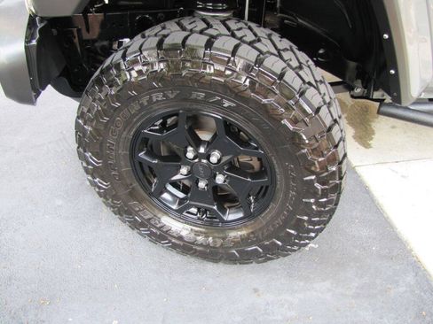 Used 2021 Jeep Gladiator Sport AWD/4WD image 44