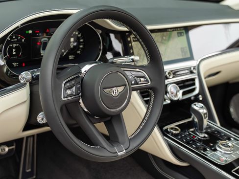 Certified 2025 Bentley Flying Spur Speed image 28
