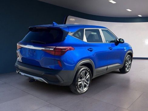 Certified 2022 Kia Seltos LX image 5