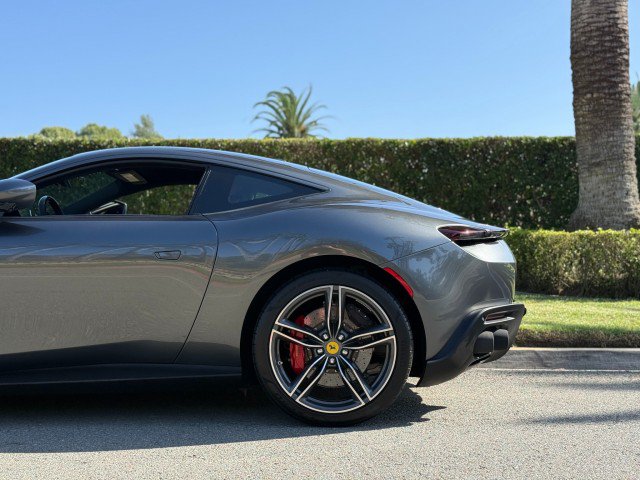 Used 2024 Ferrari Roma RWD image 4