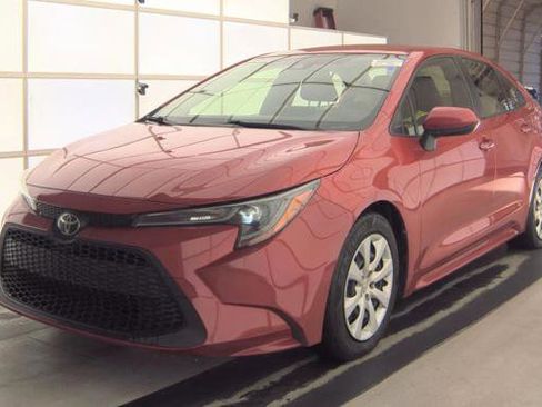 Used 2021 Toyota Corolla LE image 13