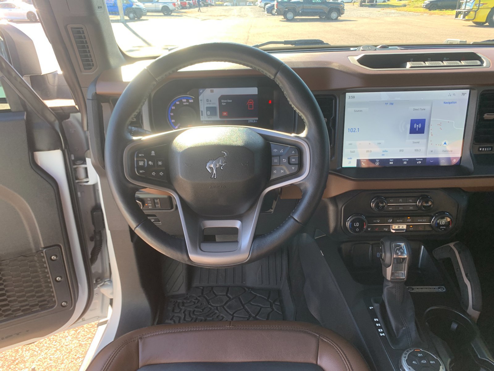 Used 2024 Ford Bronco Outer Banks AWD/4WD image 18