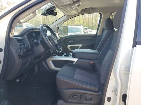 Certified 2024 Nissan Titan SV w/ SV Convenience Package AWD/4WD image 14