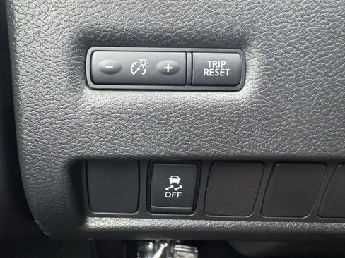 Used 2020 Nissan Murano S image 17