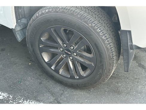 Used 2020 GMC Canyon SLE image 7