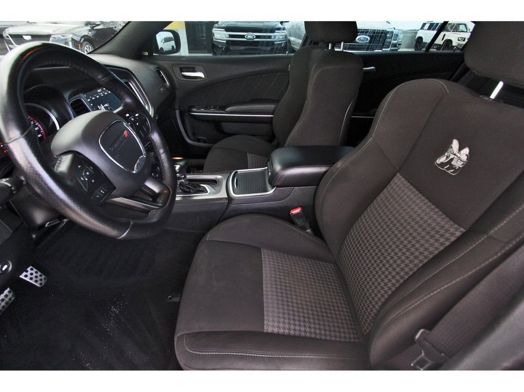 Used 2022 Dodge Charger Scat Pack RWD image 6