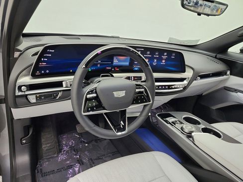 Used 2023 Cadillac Lyriq 2WD image 9