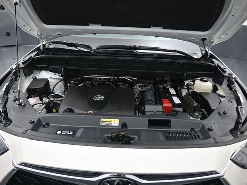 Used 2021 Toyota Highlander Limited AWD/4WD image 63