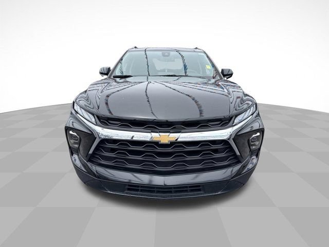 Used 2024 Chevrolet Blazer LT w/ Convenience Package FWD image 2