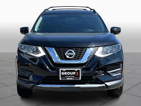Used 2017 Nissan Rogue SV w/ Midnight Edition Package image 4