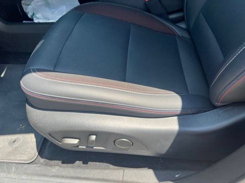 Used 2024 Chevrolet Equinox EV RS FWD image 9