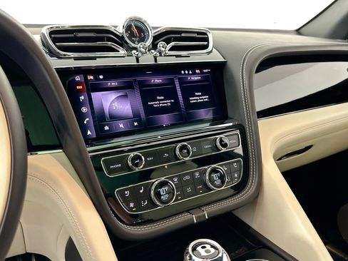 Certified 2021 Bentley Bentayga image 15
