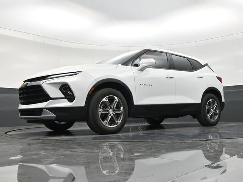 Used 2023 Chevrolet Blazer LT FWD image 20