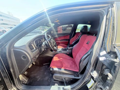 Used 2018 Dodge Charger R/T Scat Pack w/ Dynamics Package RWD image 10